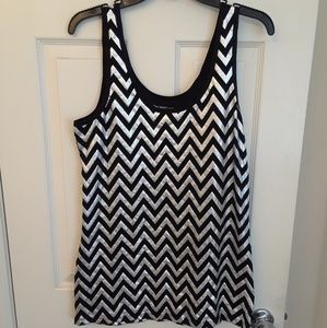 NO BOUNDARIES TANK TOP